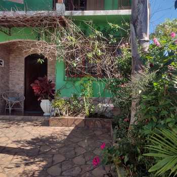 Sobrado em Embu-Guaçu, bairro Chácara Flórida