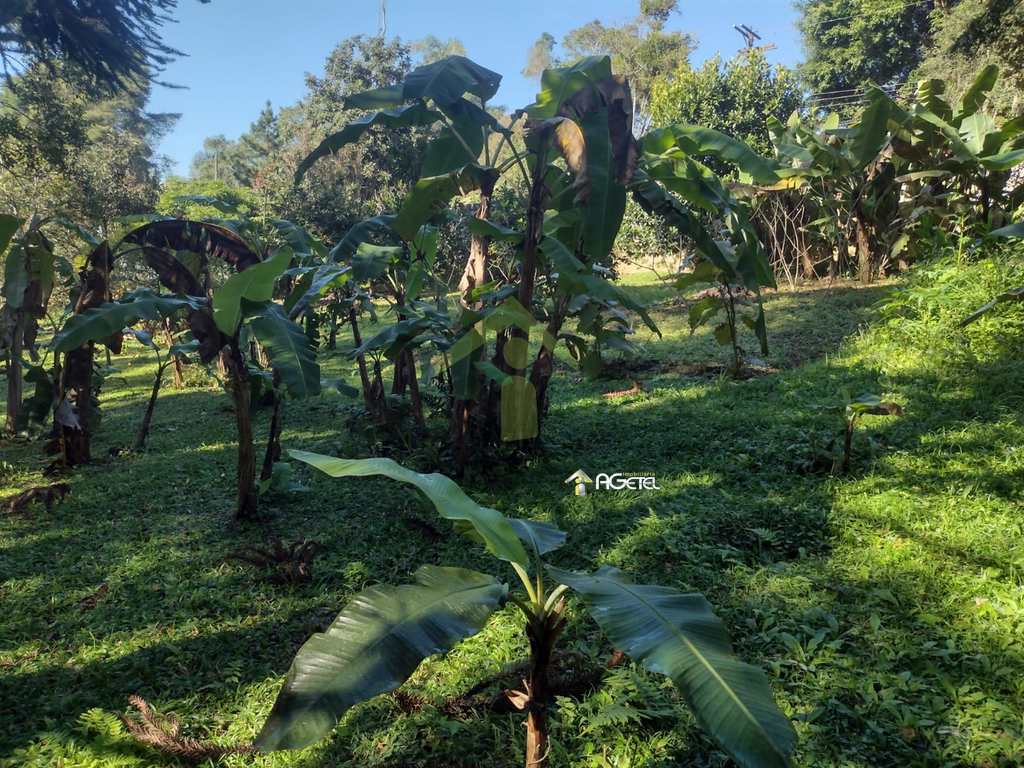 Terreno em Embu-Guaçu, no bairro 3 Pirâmides