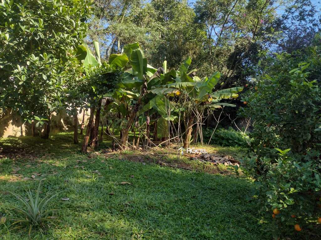 Terreno em Embu-Guaçu, no bairro 3 Pirâmides