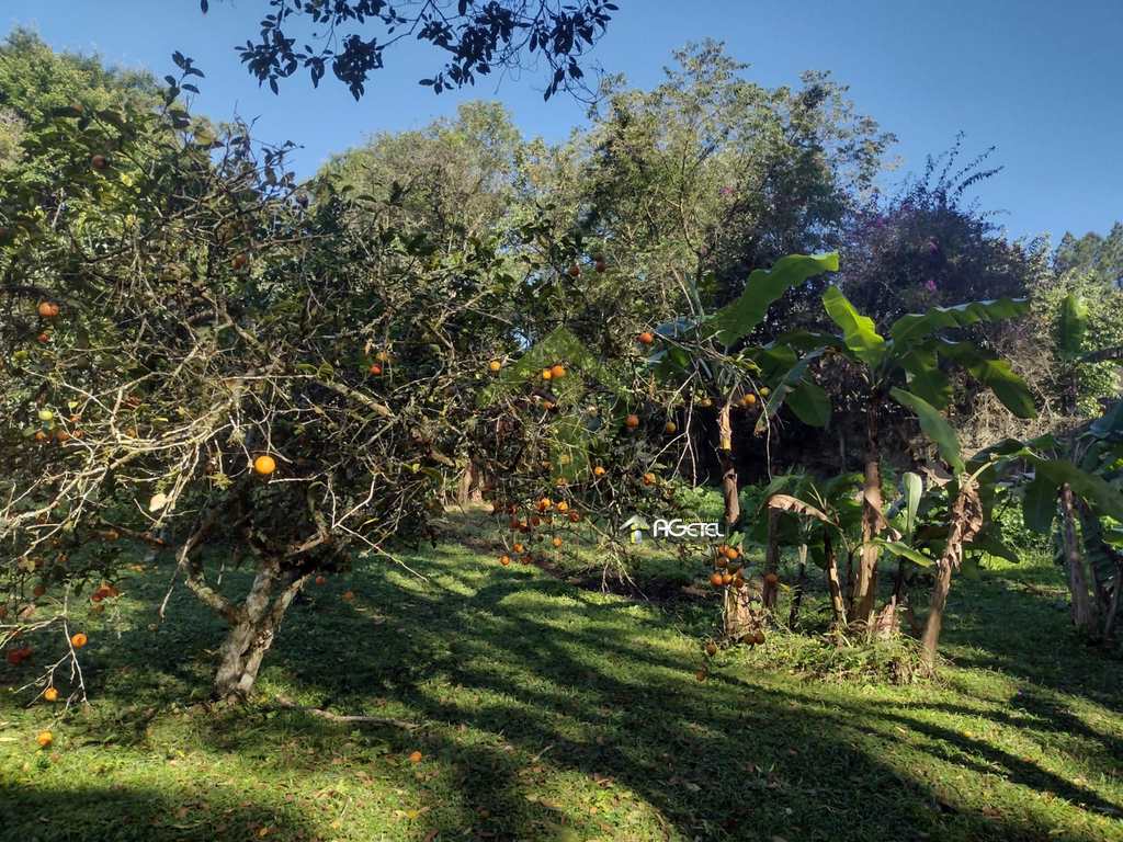 Terreno em Embu-Guaçu, no bairro 3 Pirâmides