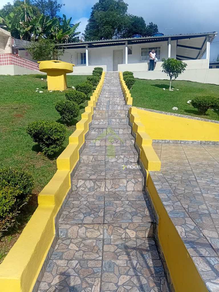 Chácara em Embu-Guaçu, no bairro Samambaia