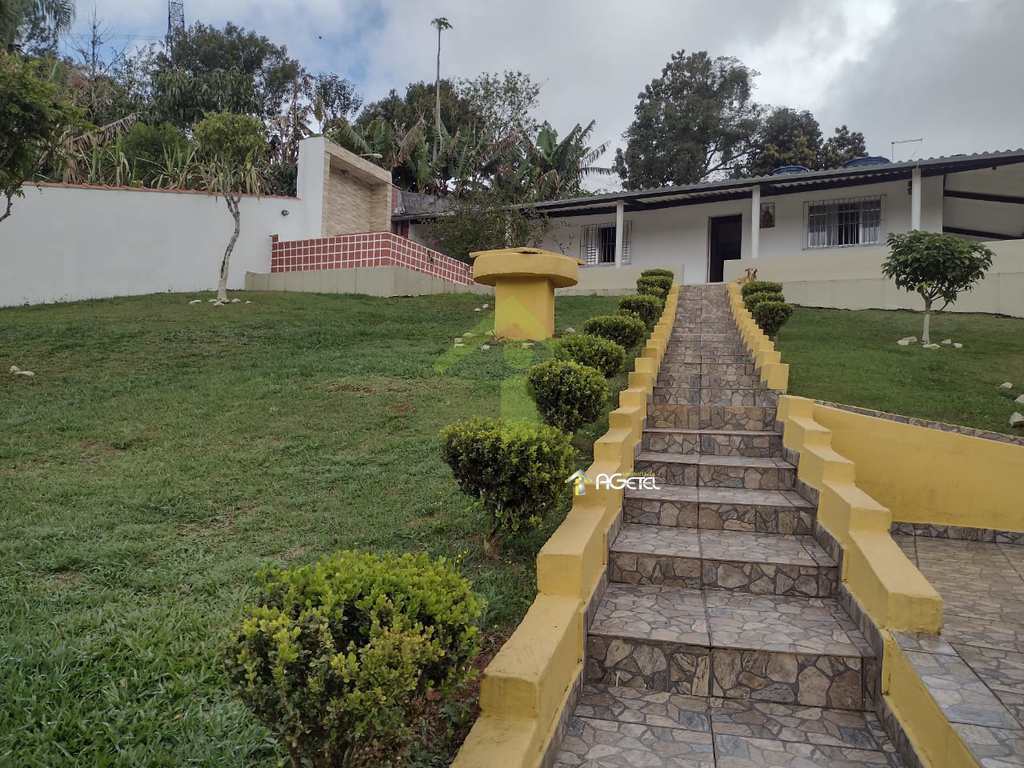 Chácara em Embu-Guaçu, no bairro Samambaia