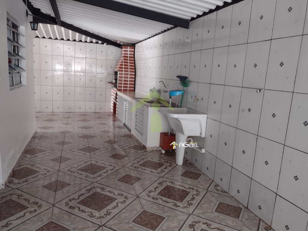 Chácara em Embu-Guaçu, no bairro Samambaia