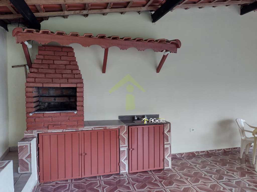 Chácara em Embu-Guaçu, no bairro Samambaia