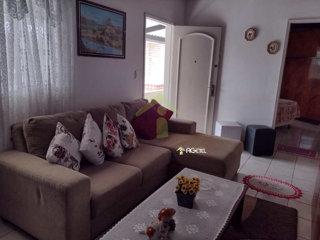 Chácara em Embu-Guaçu, no bairro Samambaia