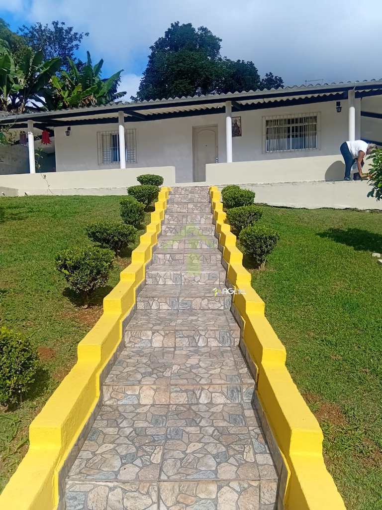 Chácara em Embu-Guaçu, no bairro Samambaia