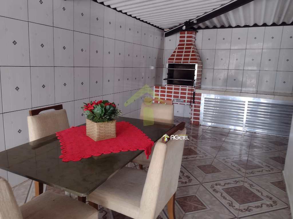 Chácara em Embu-Guaçu, no bairro Samambaia