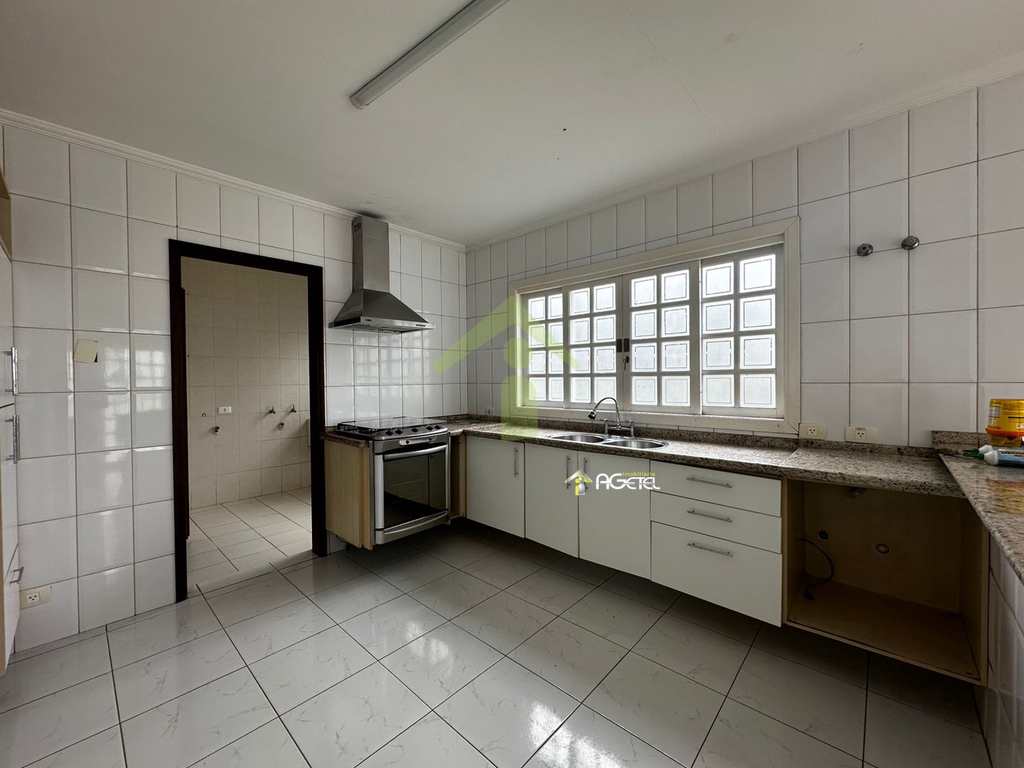 Sobrado de Condomínio em Itapecerica da Serra, no bairro Parque Delfim Verde