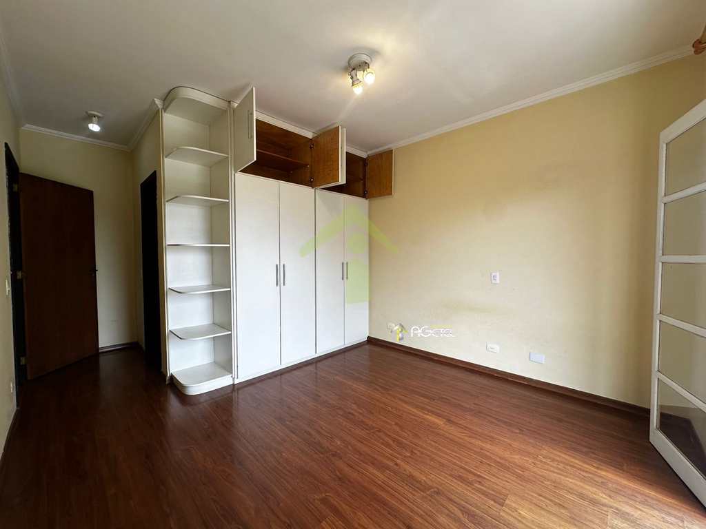 Sobrado de Condomínio em Itapecerica da Serra, no bairro Parque Delfim Verde