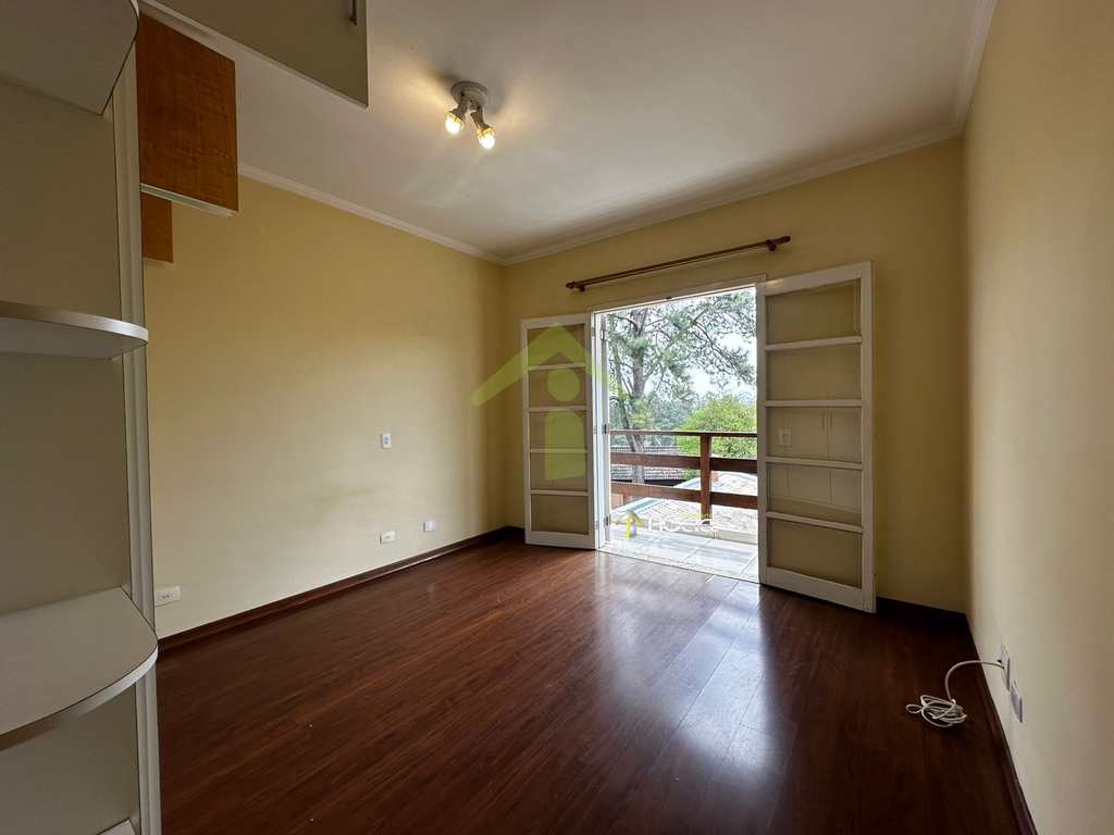 Sobrado de Condomínio em Itapecerica da Serra, no bairro Parque Delfim Verde