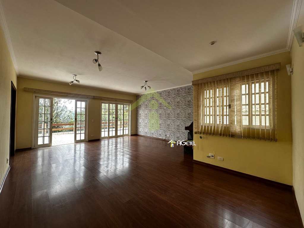 Sobrado de Condomínio em Itapecerica da Serra, no bairro Parque Delfim Verde