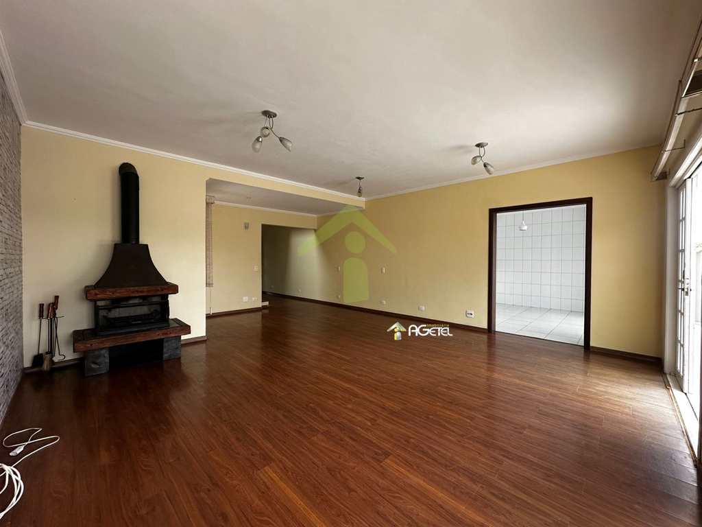 Sobrado de Condomínio em Itapecerica da Serra, no bairro Parque Delfim Verde