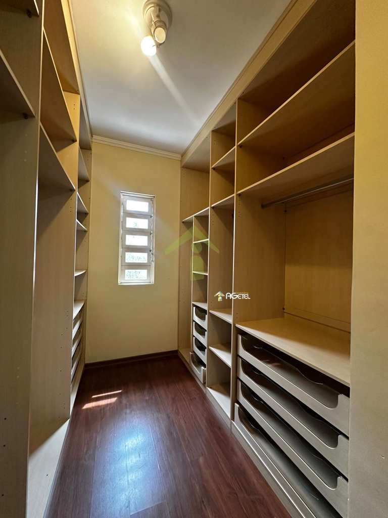 Sobrado de Condomínio em Itapecerica da Serra, no bairro Parque Delfim Verde