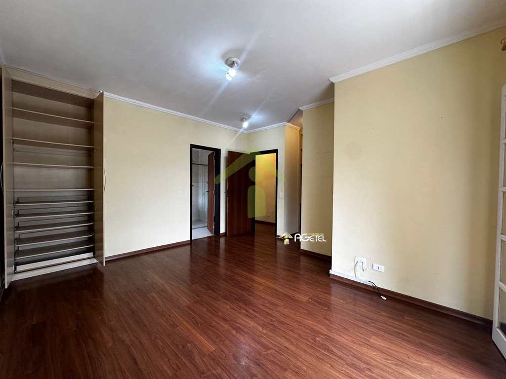 Sobrado de Condomínio em Itapecerica da Serra, no bairro Parque Delfim Verde