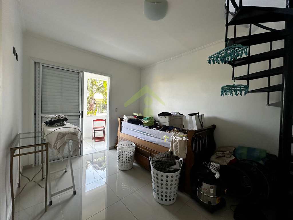 Sobrado de Condomínio em Embu-Guaçu, no bairro Fazenda da Ilha (Interlagos Sul)