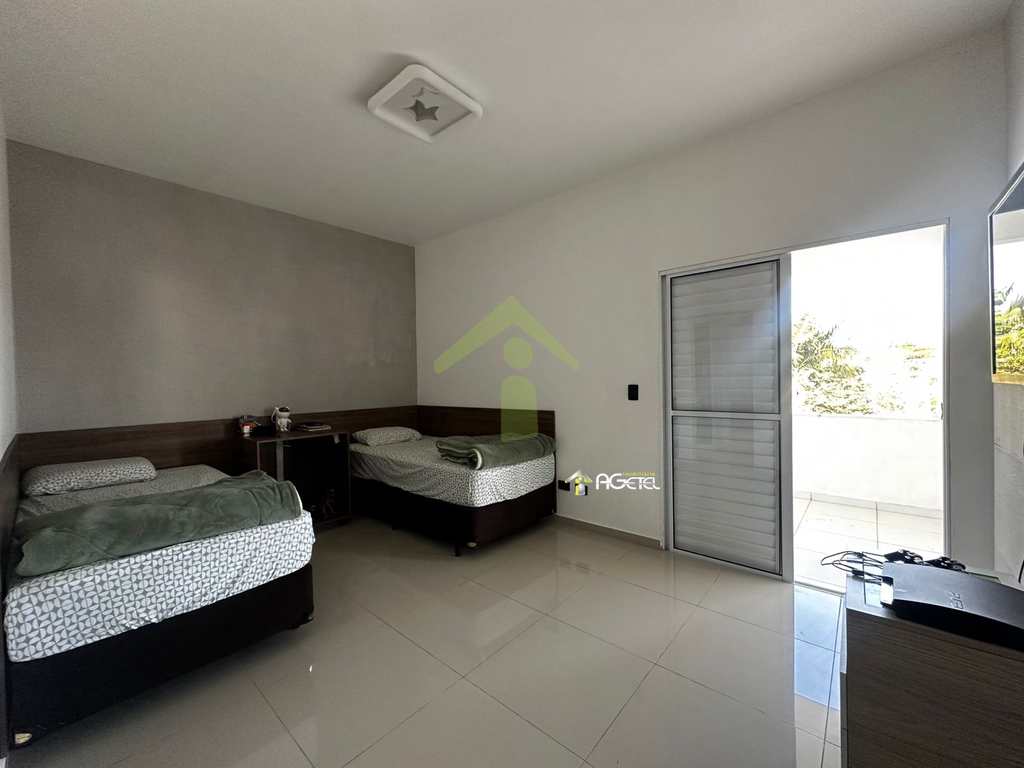 Sobrado de Condomínio em Embu-Guaçu, no bairro Fazenda da Ilha (Interlagos Sul)