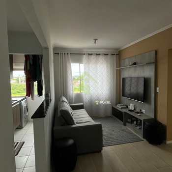 Apartamento em Embu-Guaçu, bairro Centro