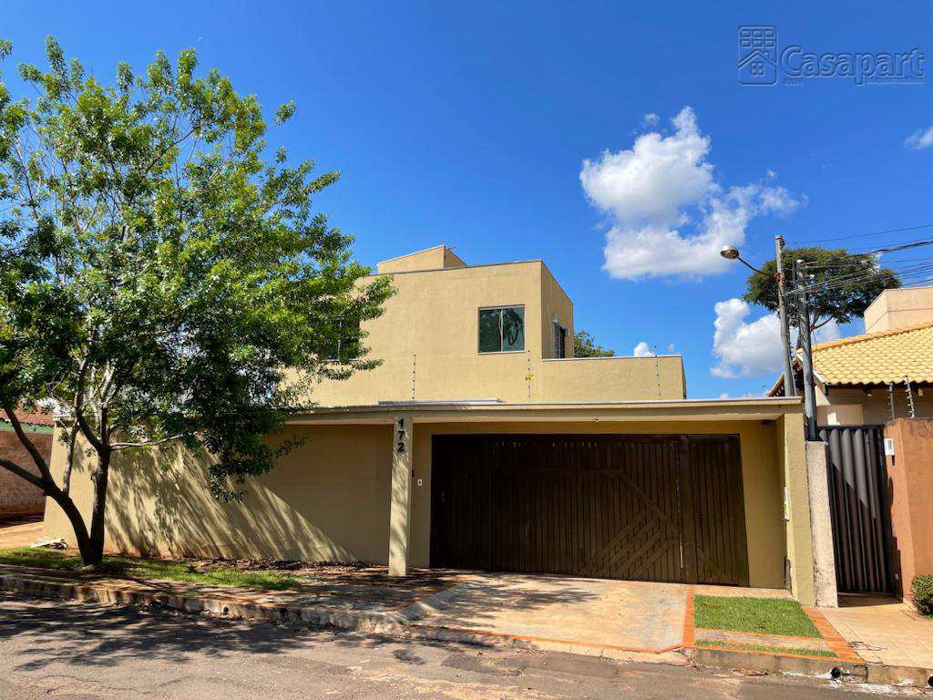 Sobrado em Campo Grande, no bairro Carandá Bosque