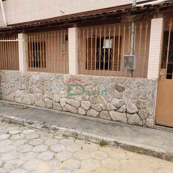 Casa em Santa Cruz de Minas, bairro Centro