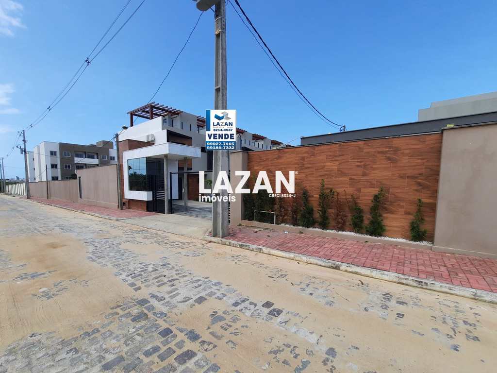Casa em Parnamirim, no bairro Parque das Árvores