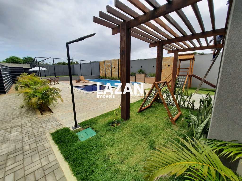 Casa em Parnamirim, no bairro Parque das Árvores