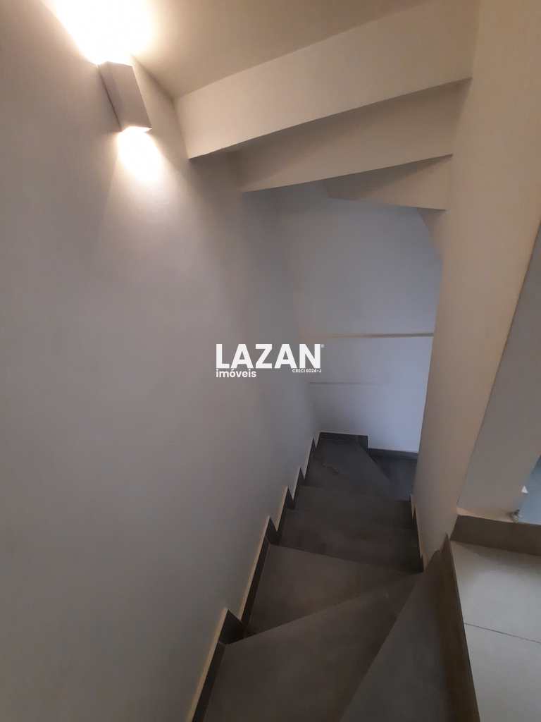 Casa em Parnamirim, no bairro Parque das Árvores