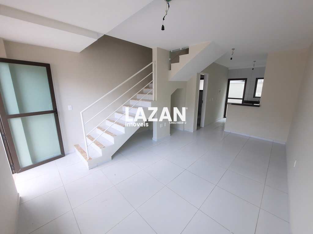 Casa em Parnamirim, no bairro Parque das Árvores