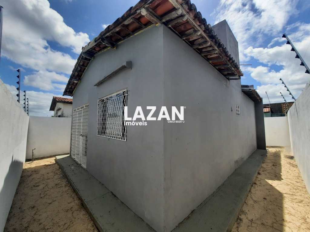 Casa em São Gonçalo do Amarante, no bairro Santa Terezinha