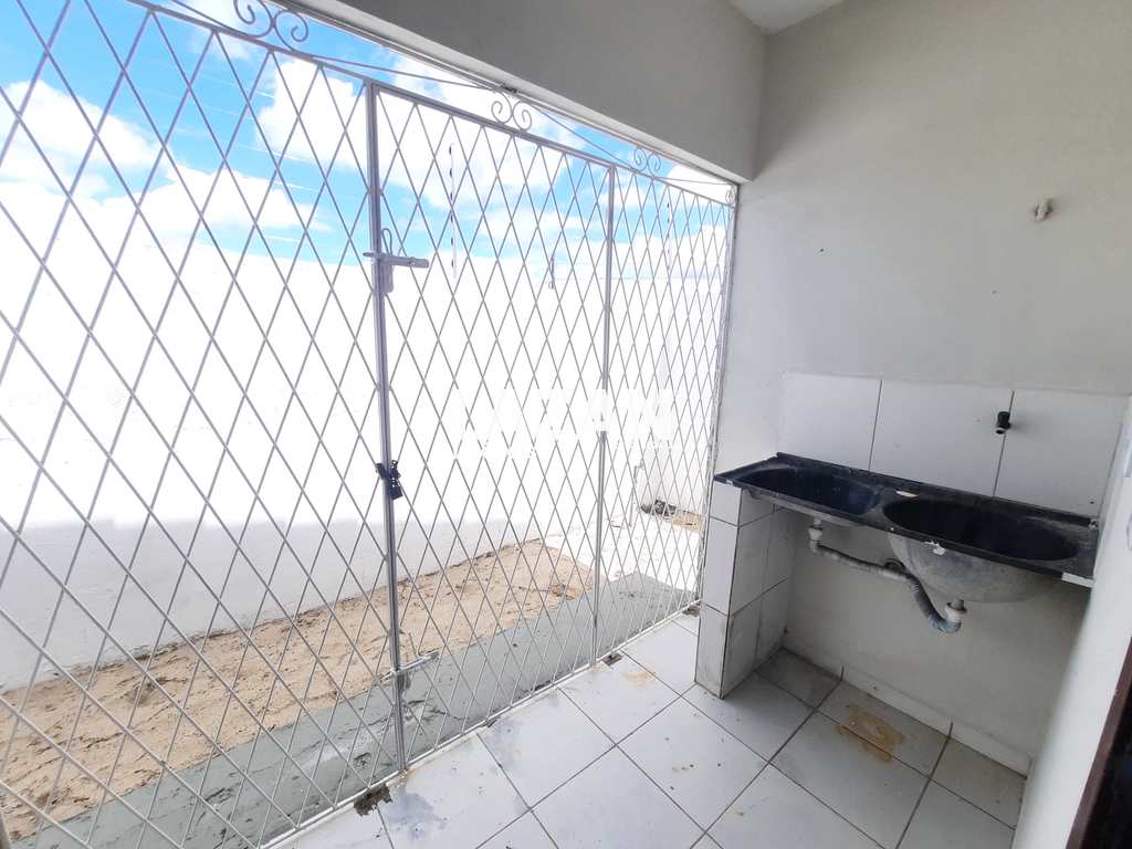 Casa em São Gonçalo do Amarante, no bairro Santa Terezinha