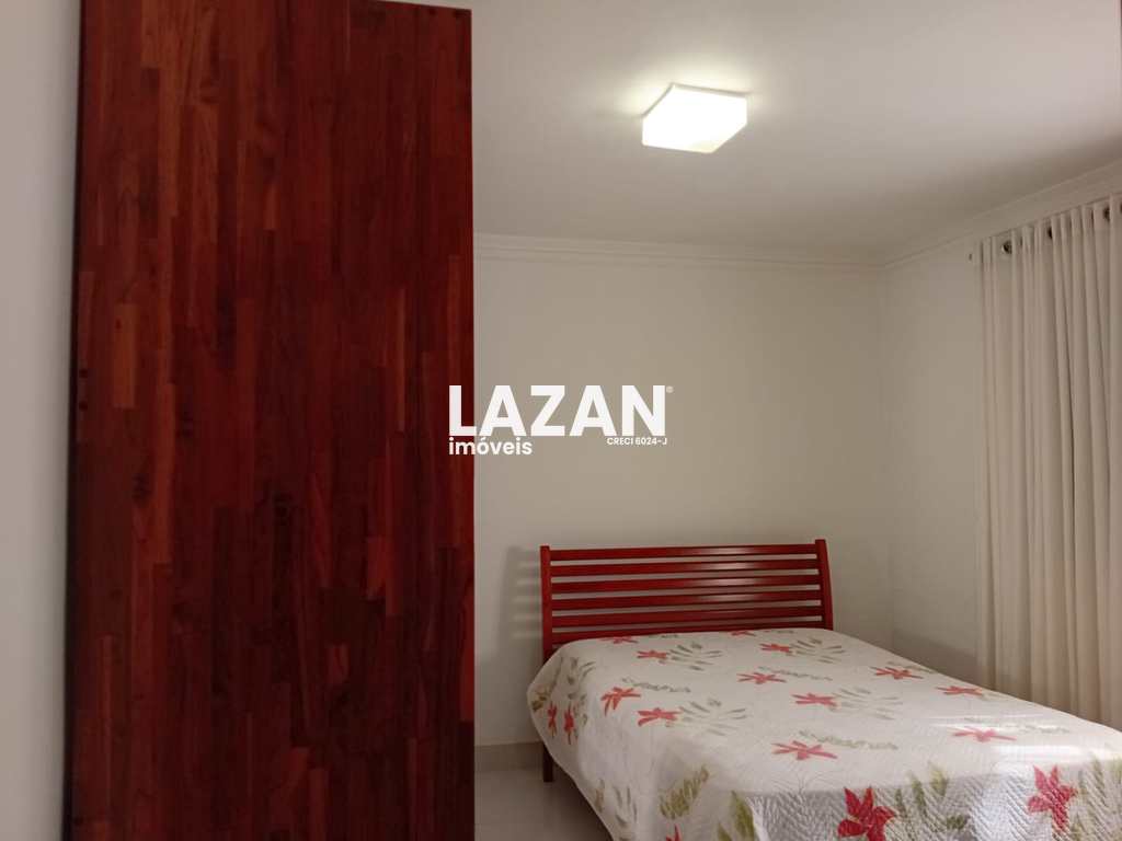 Casa de Condomínio em Parnamirim, no bairro Emaús