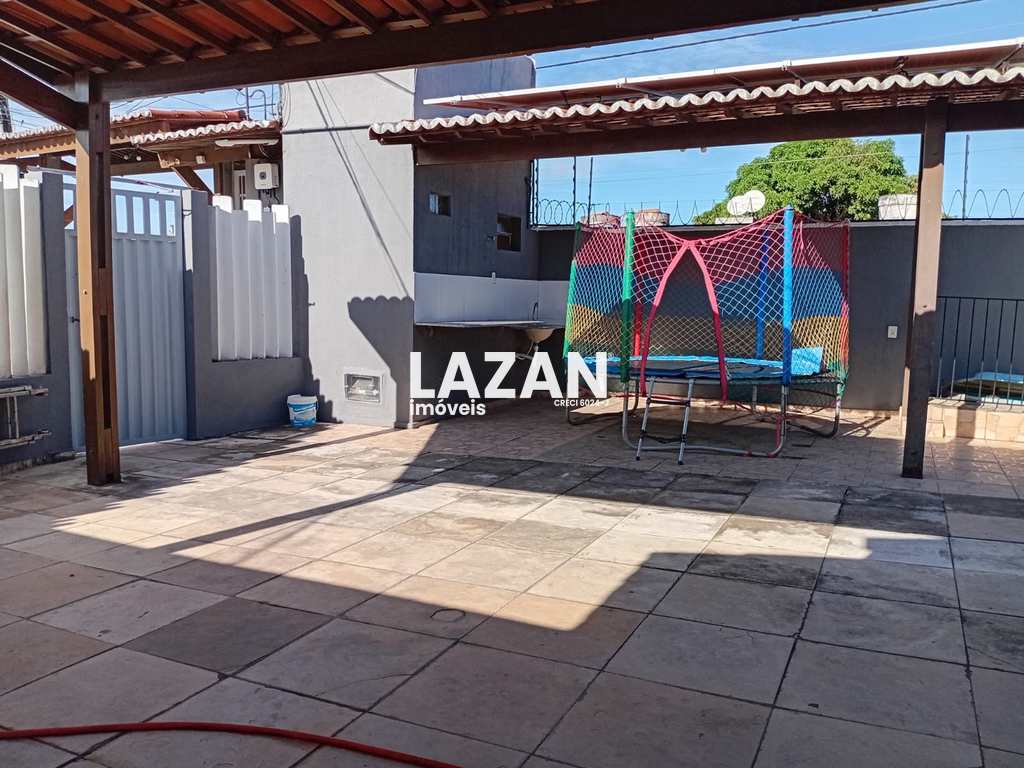 Casa de Condomínio em Parnamirim, no bairro Emaús