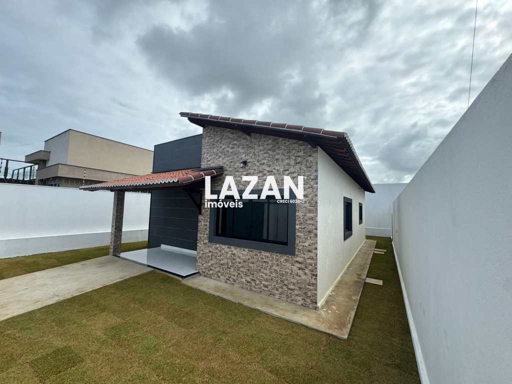 Casa em Parnamirim, no bairro Parque das Árvores