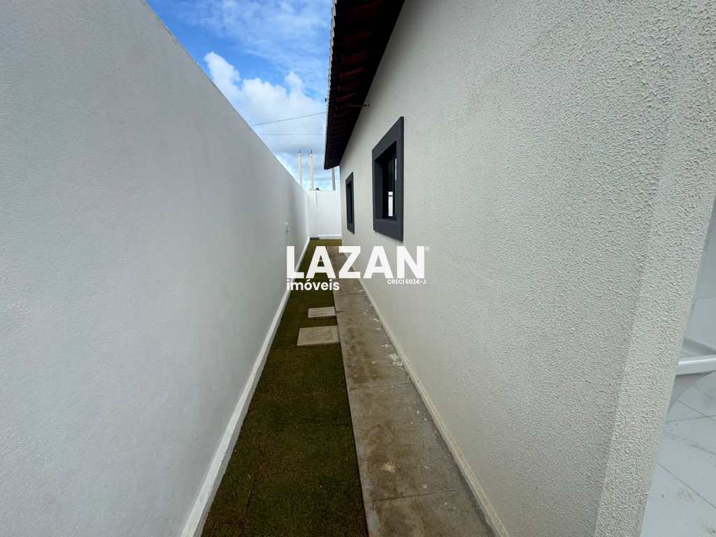 Casa em Parnamirim, no bairro Parque das Árvores