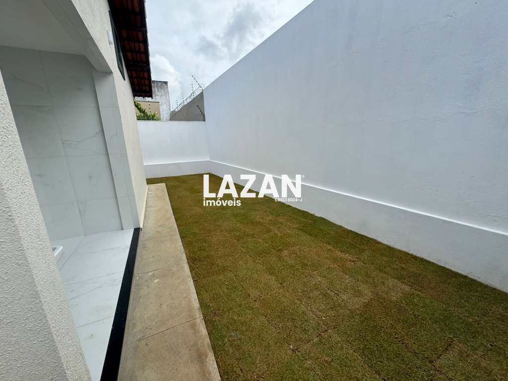 Casa em Parnamirim, no bairro Parque das Árvores