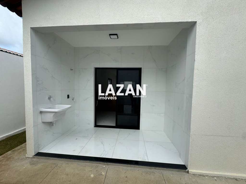 Casa em Parnamirim, no bairro Parque das Árvores