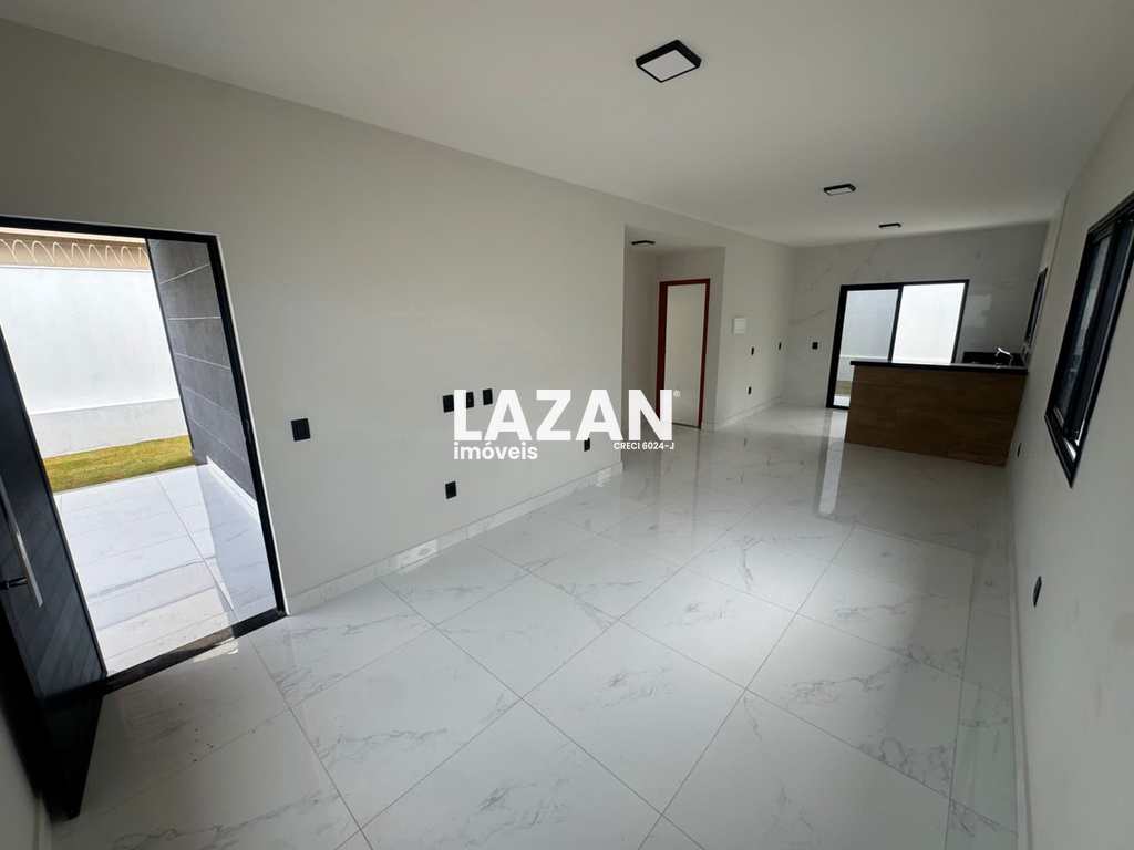 Casa em Parnamirim, no bairro Parque das Árvores