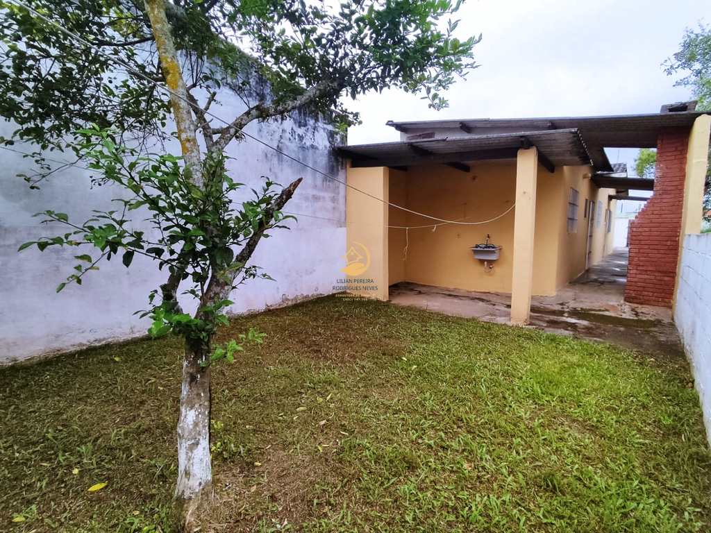 Casa em Itanhaém, no bairro Jardim Valéria