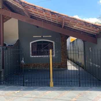 Casa em Praia Grande, bairro Canto do Forte