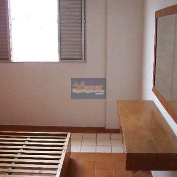 Apartamento em Guarujá, bairro Jardim Las Palmas