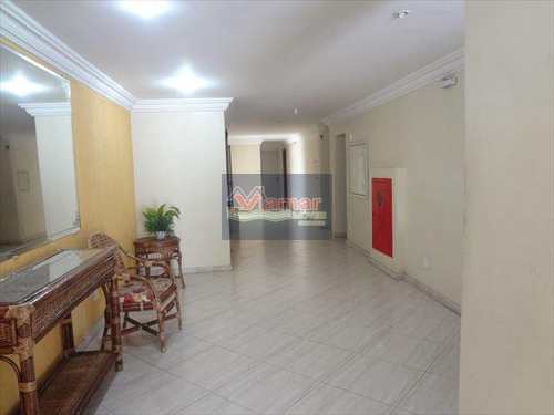 Apartamento, código 4124 em Guarujá, bairro Jardim Três Marias
