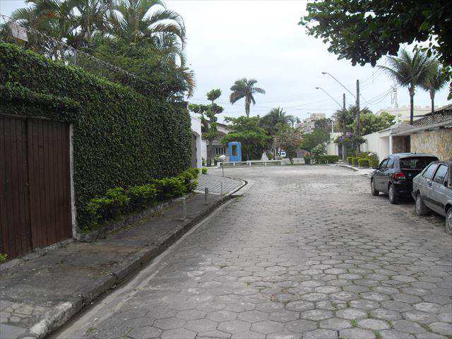 Casa em Guarujá, no bairro Enseada