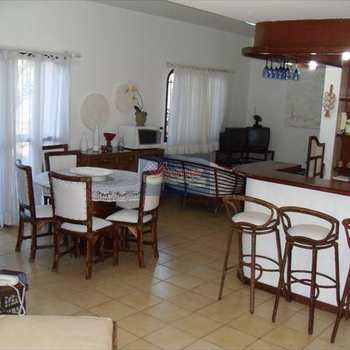 Apartamento em Guarujá, bairro Jardim Santa Genoveva