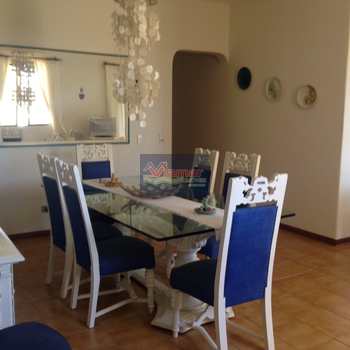 Apartamento em Guarujá, bairro Jardim Três Marias