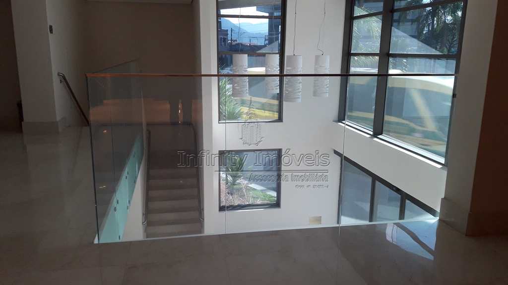 Sala Comercial em Santos, no bairro Valongo