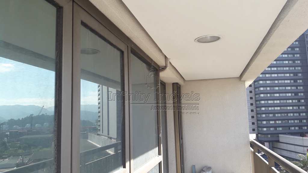 Sala Comercial em Santos, no bairro Valongo