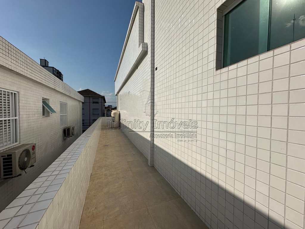 Casa em Santos, no bairro Boqueirão