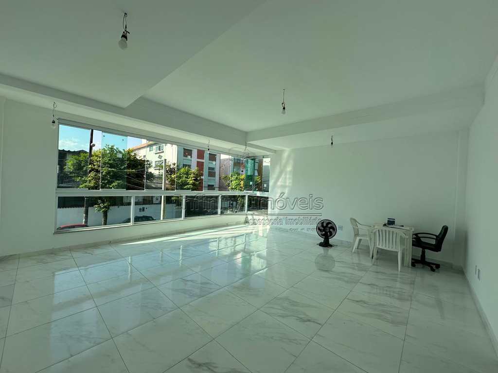 Casa em Santos, no bairro Boqueirão