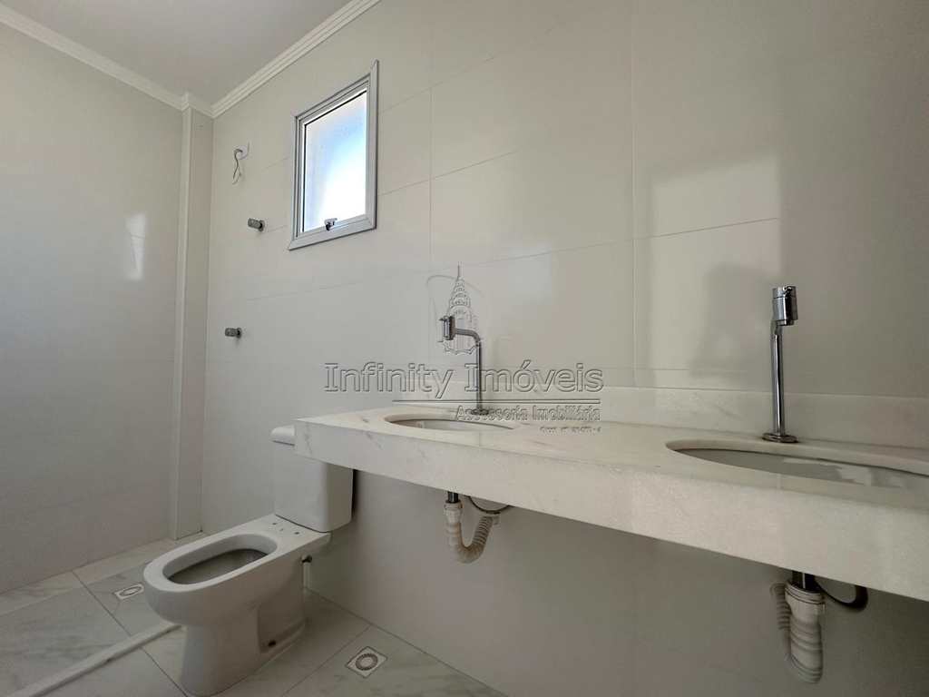 Casa em Santos, no bairro Boqueirão