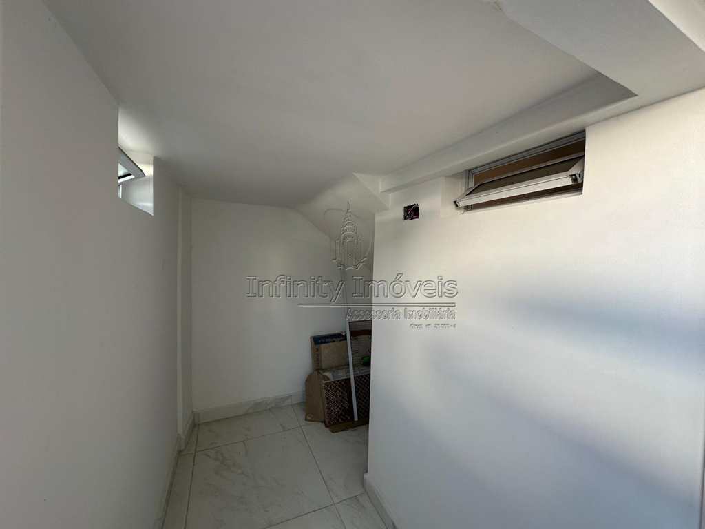 Casa em Santos, no bairro Boqueirão