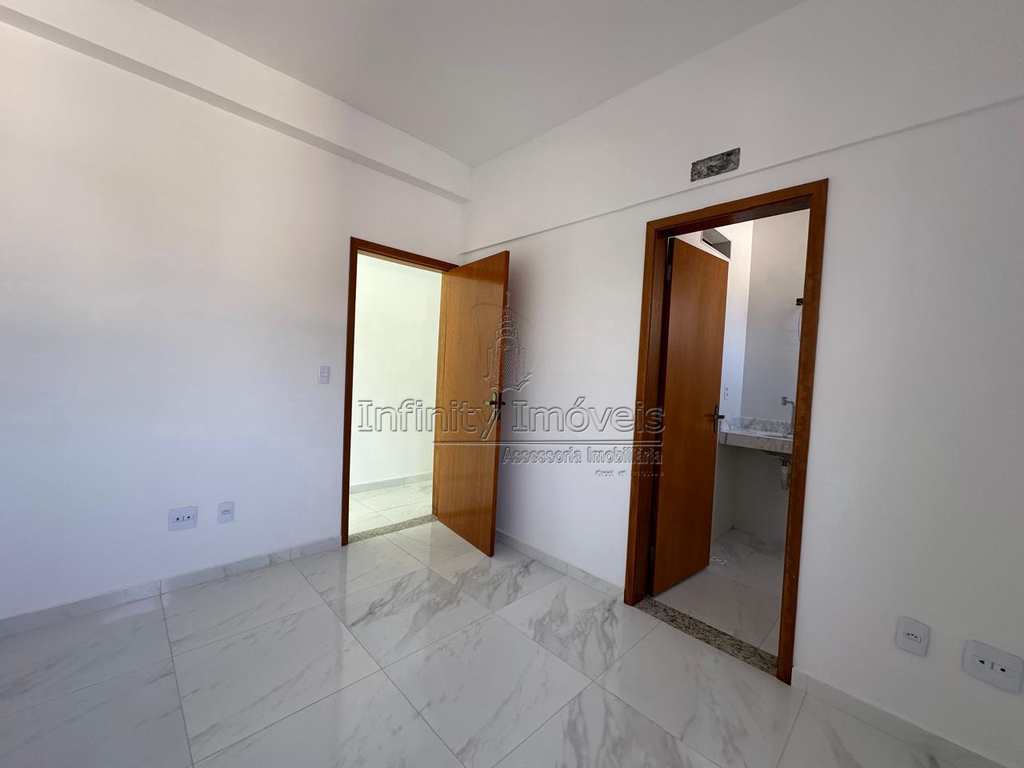 Casa em Santos, no bairro Boqueirão